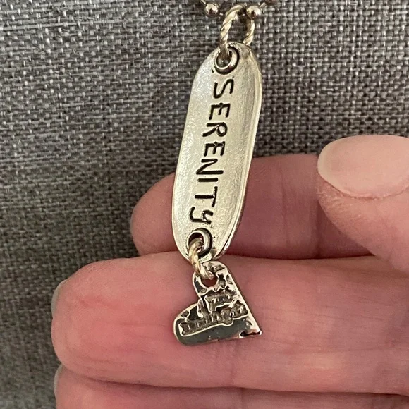 Serenity pendant with heart on beaded chain. - Picture 1 of 6